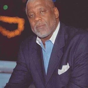 Meet your Posher, Gil